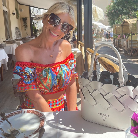 Prada tote in off white and black interior - Picture 11 of 11